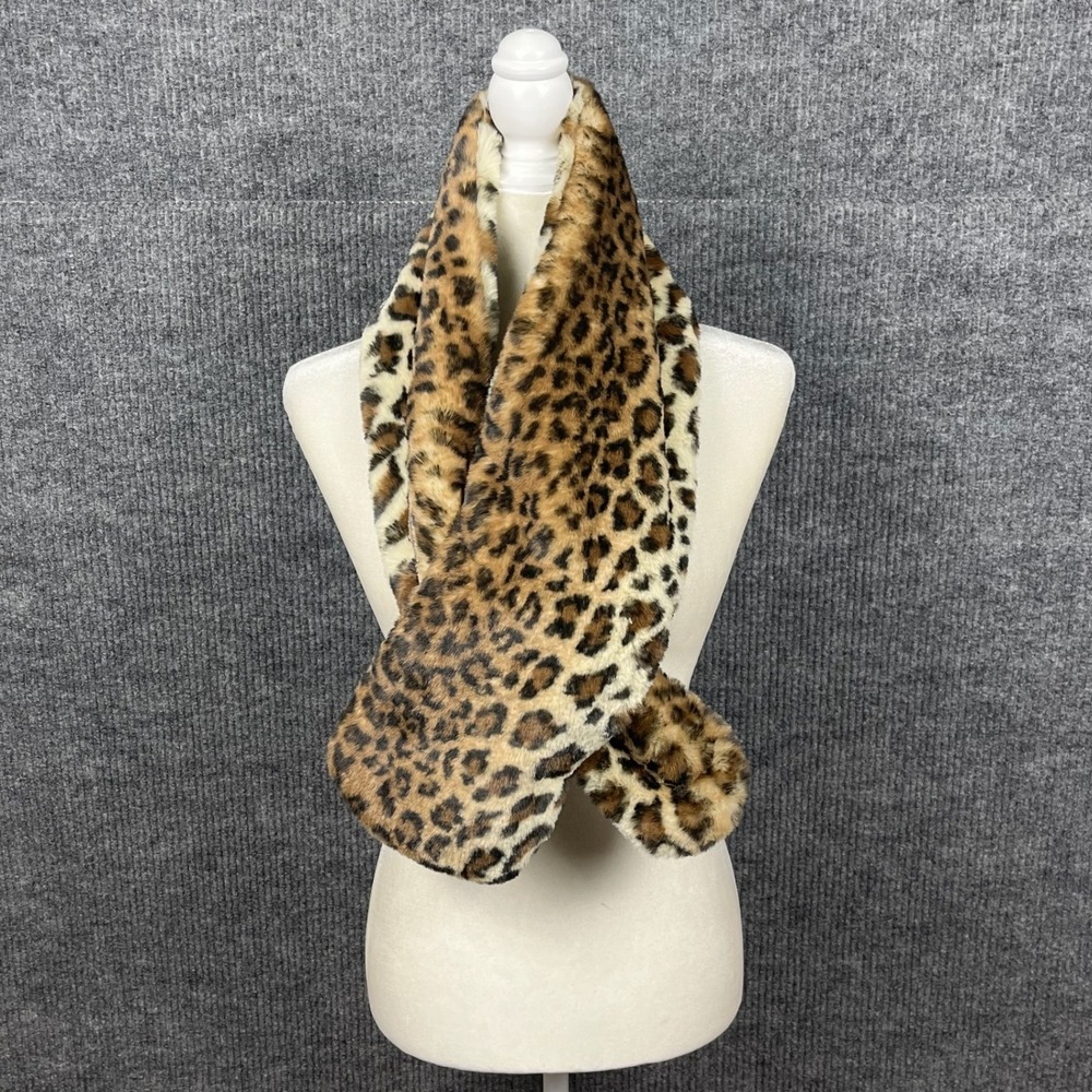 Cabi Bundle Up Scarf Womens OS Faux Fur Leopard Pull Through Neck Warmer 4029